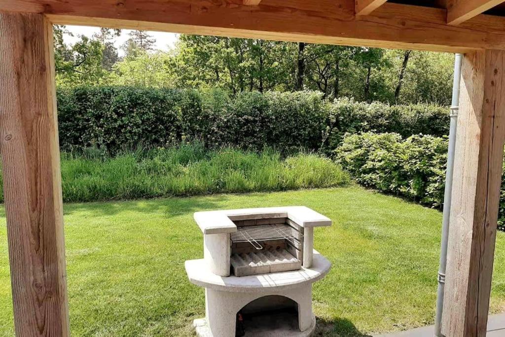 Vakantiehuis Eikzicht Gelegen Aan Het Bos Elsloo  Εξωτερικό φωτογραφία